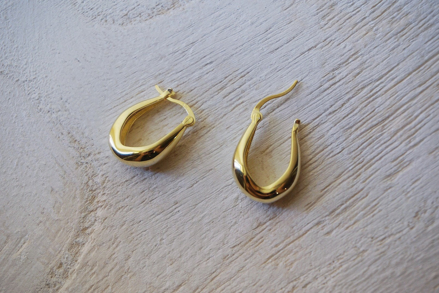 Sterling silver irregular oval Chunky hoop earrings/gold chunky hoops/thick hoop earrings/wide huggie hoop earrings