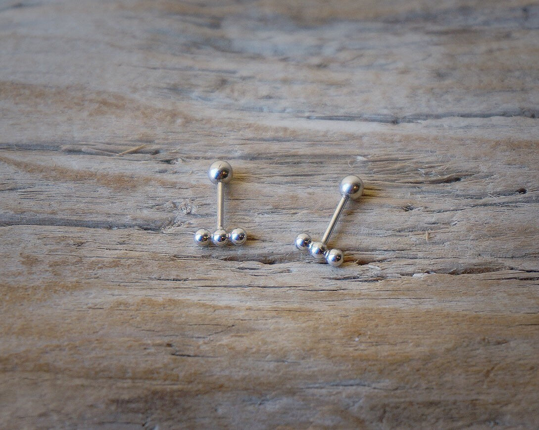 Sterling silver Tiny Three Spheres bar Screw back Stud Earrings/3 balls bar stud earrings/minimalist studs/three dot bar stud earrings