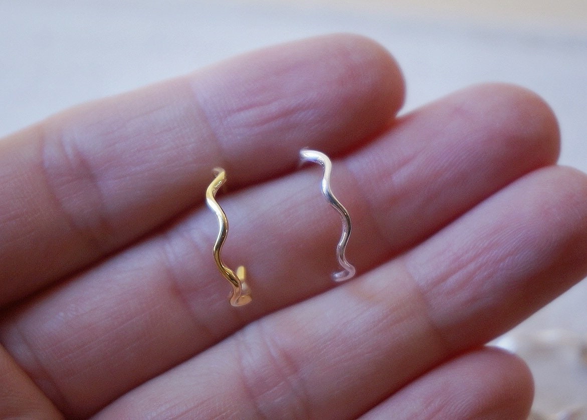 Sterling silver Wave Hoop Earrings/Silver Twisted Huggie Hoops/gold Wiggle Hoops/silver dainty wavy huggie hoop earrings/minimalist earring