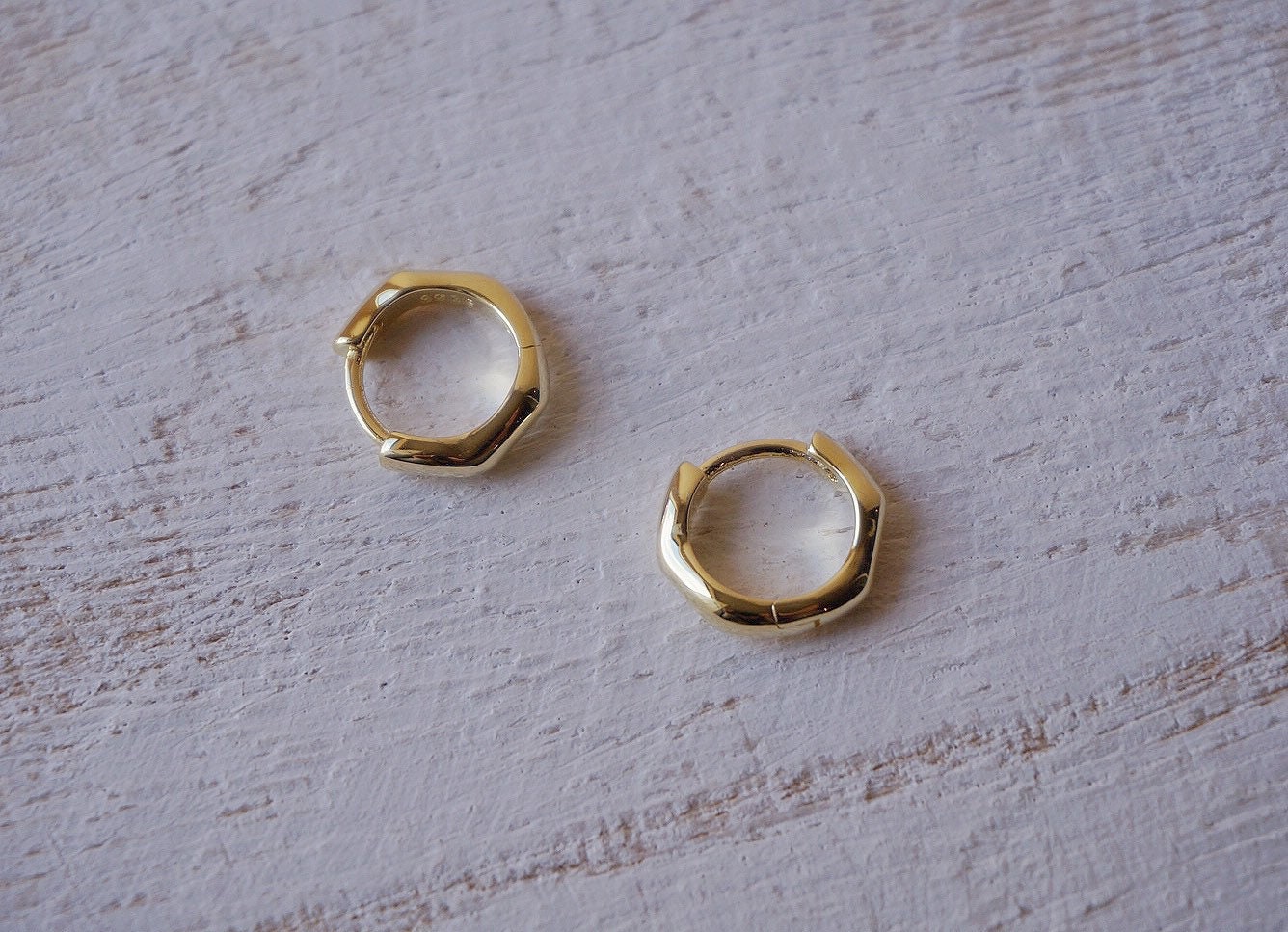 Sterling silver latch back hexagon hoop earrings/Gold hexagon hoop earrings/huggie hoops/Thick Silver Hoop Earrings/geometric hoops
