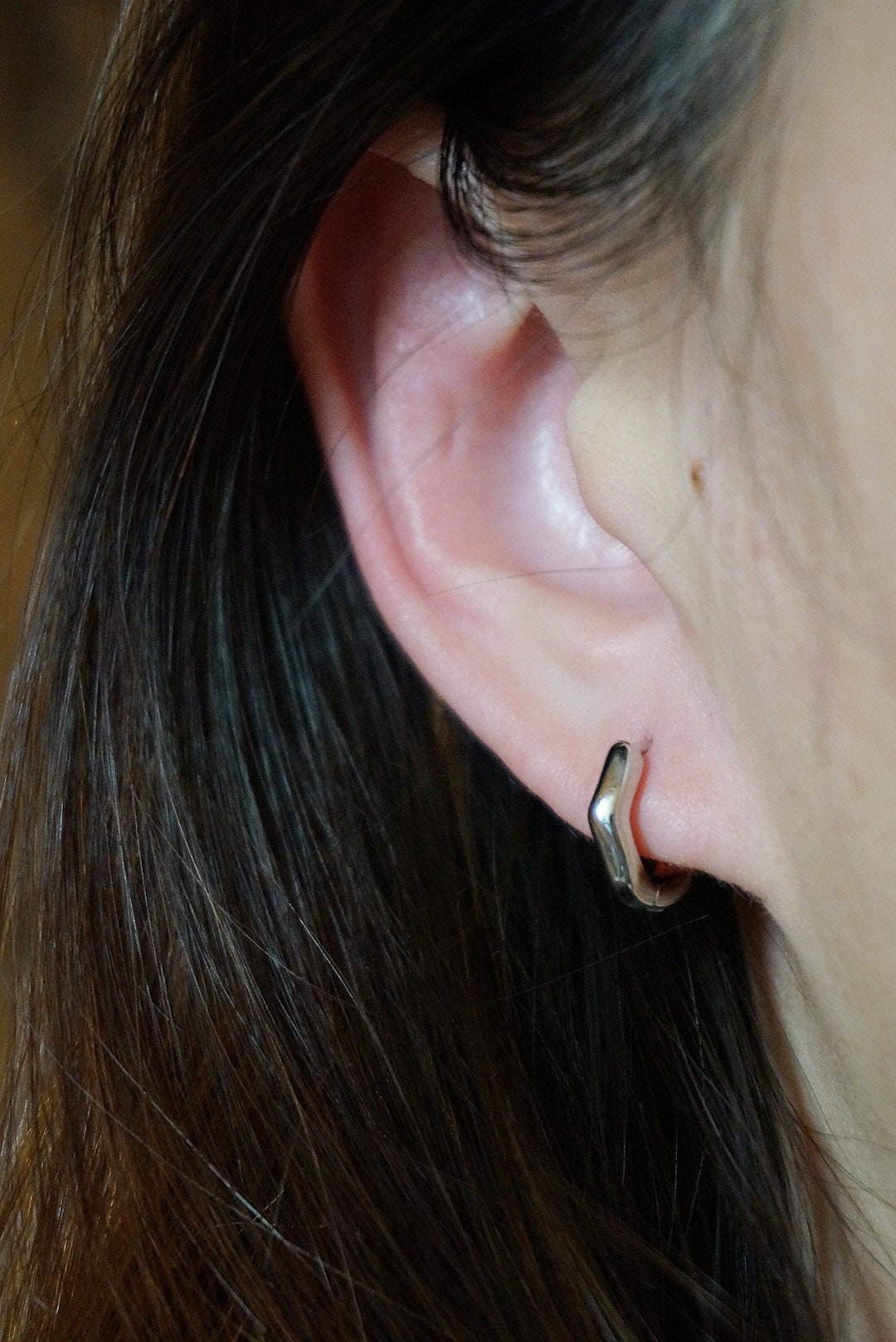 Sterling silver latch back hexagon hoop earrings/Gold hexagon hoop earrings/huggie hoops/Thick Silver Hoop Earrings/geometric hoops