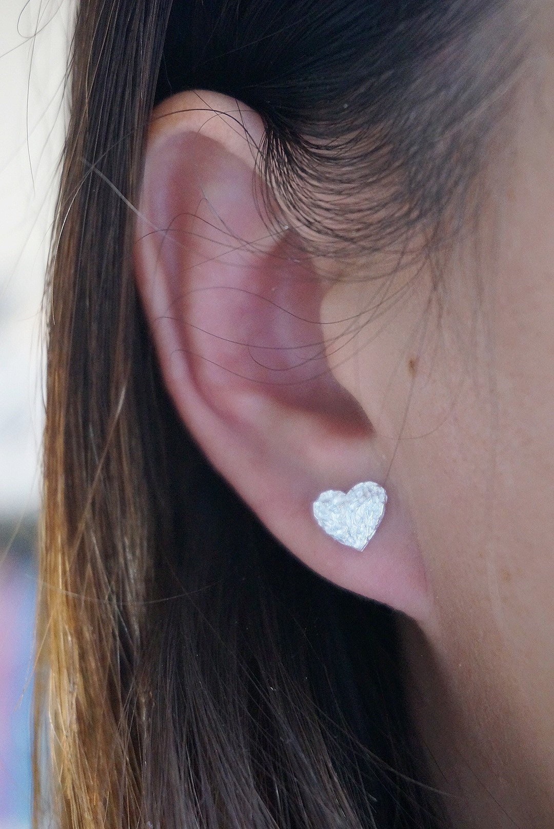 Sterling silver Heart stud earrings/heart earrings/stud earrings/love earrings