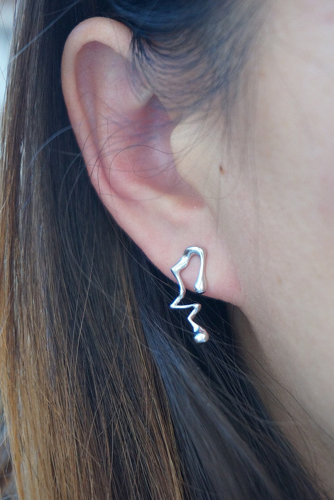 925 Sterling silver unique water droplet asymmetric stud earrings/elegant earrings