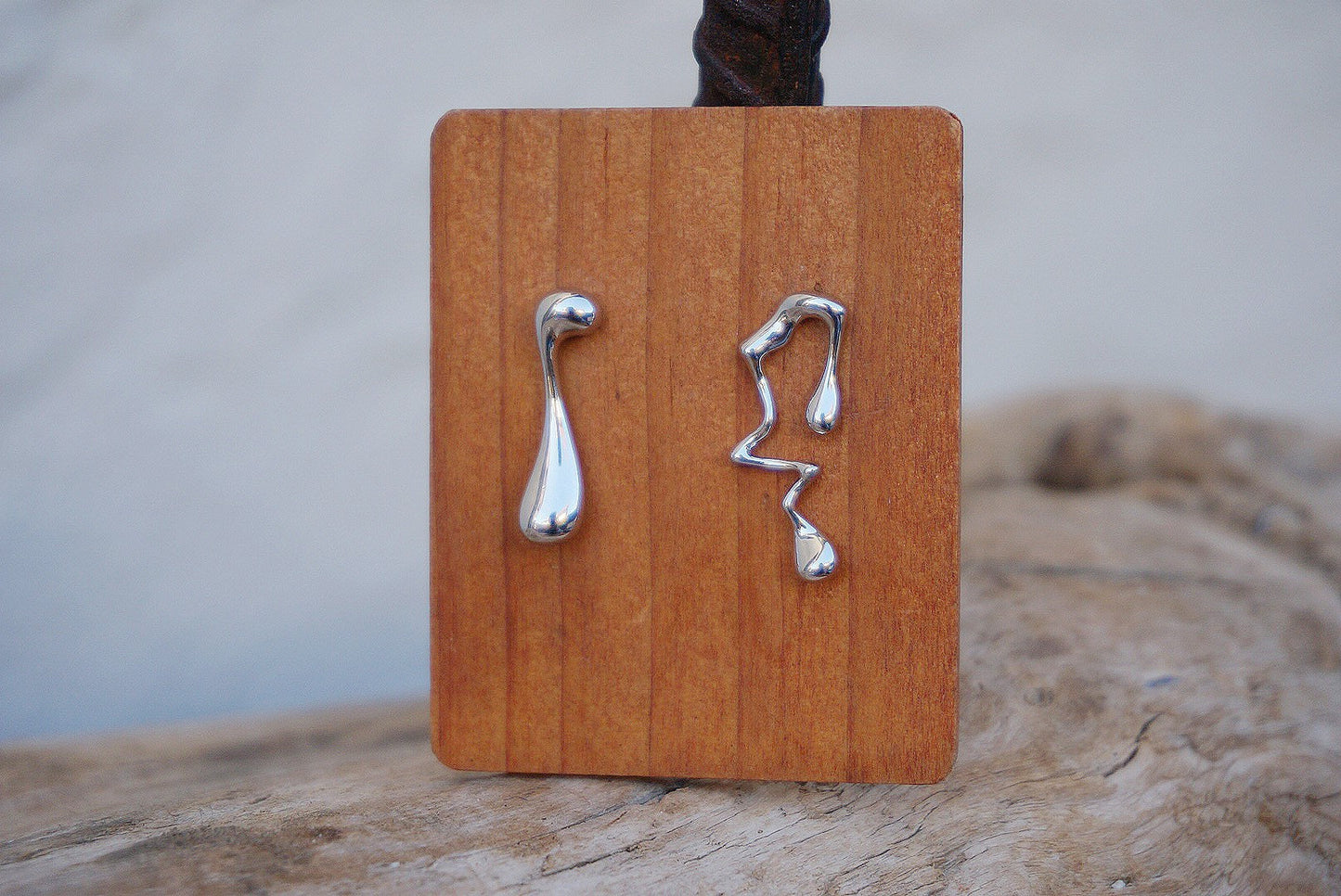 925 Sterling silver unique water droplet asymmetric stud earrings/elegant earrings