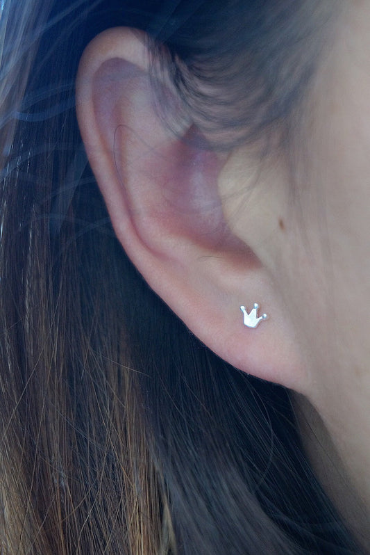 925 Sterling Silver Crown stud Earrings/tiny crown earrings