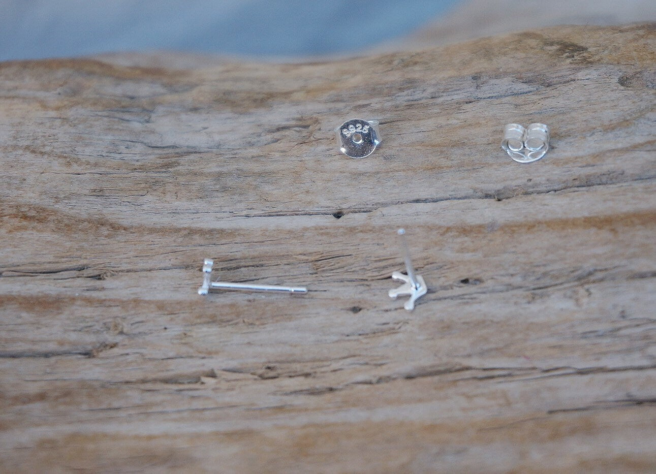 925 Sterling Silver Crown stud Earrings/tiny crown earrings