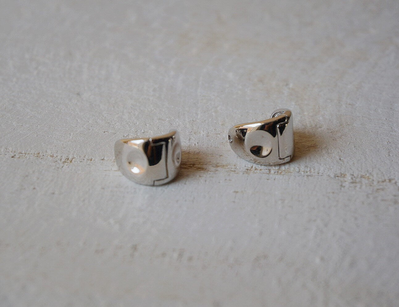 Sterling silver chunky Ear jacket/gold Geometric Earrings/Tiny Huggie Earrings/Minimalist Earrings/Gold Ear Jackets