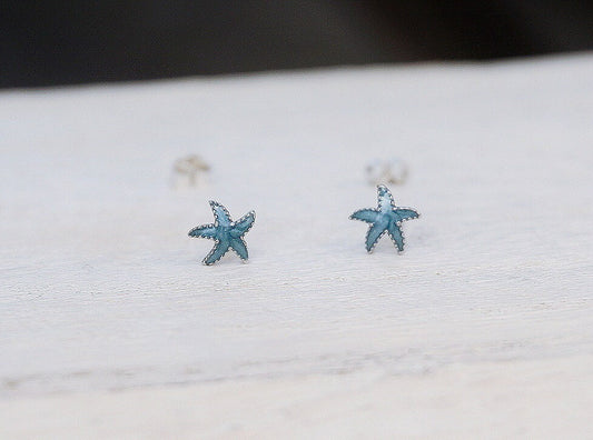 Sterling silver Starfish stud earrings/Tiny Starfish Studs/Starfish jewelry/Starfish earring/beach themed jewelry/silver studs earrings